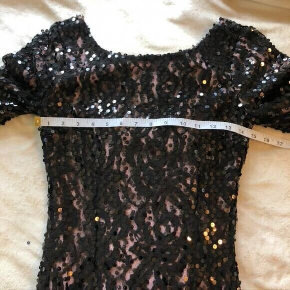 Le Chateau Lace Fitted 3/4 Sleeve Dress - Size Extra Small - Picture 5 of 8